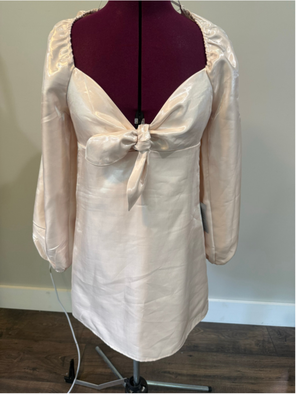 New Lulus "Sweet Daydream" Cream Satin Puff Sleeve Tie-Front Mini Dress Medium